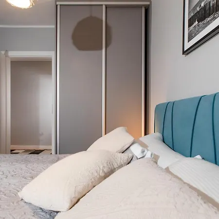 Comfort By Major Domus Club